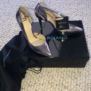 Nwb Marciano heels never worn
